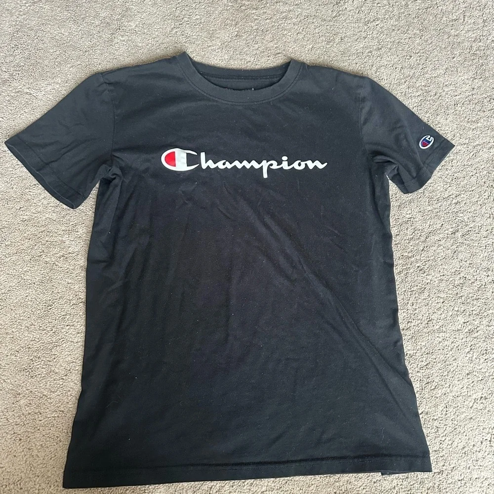 Boys Champion shirt yxl